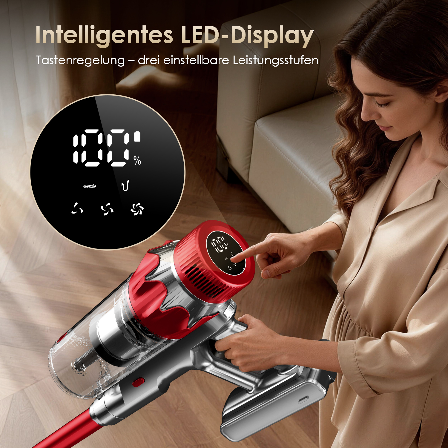 Frau bedient einen roten und silbernen Akku-Staubsauger mit LED-Display.