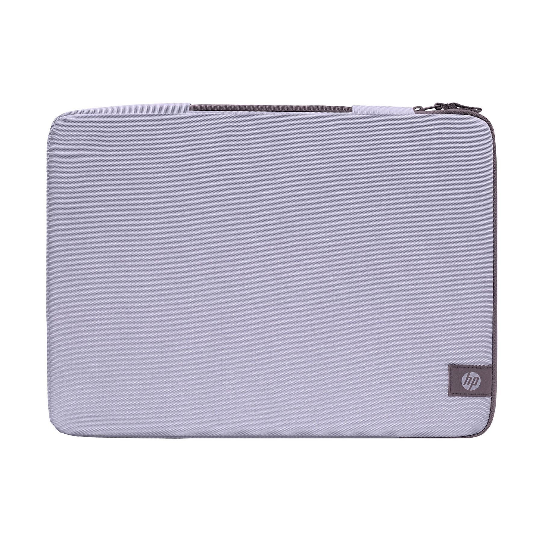 Una custodia grigia per laptop con logo HP, chiusura con zip.