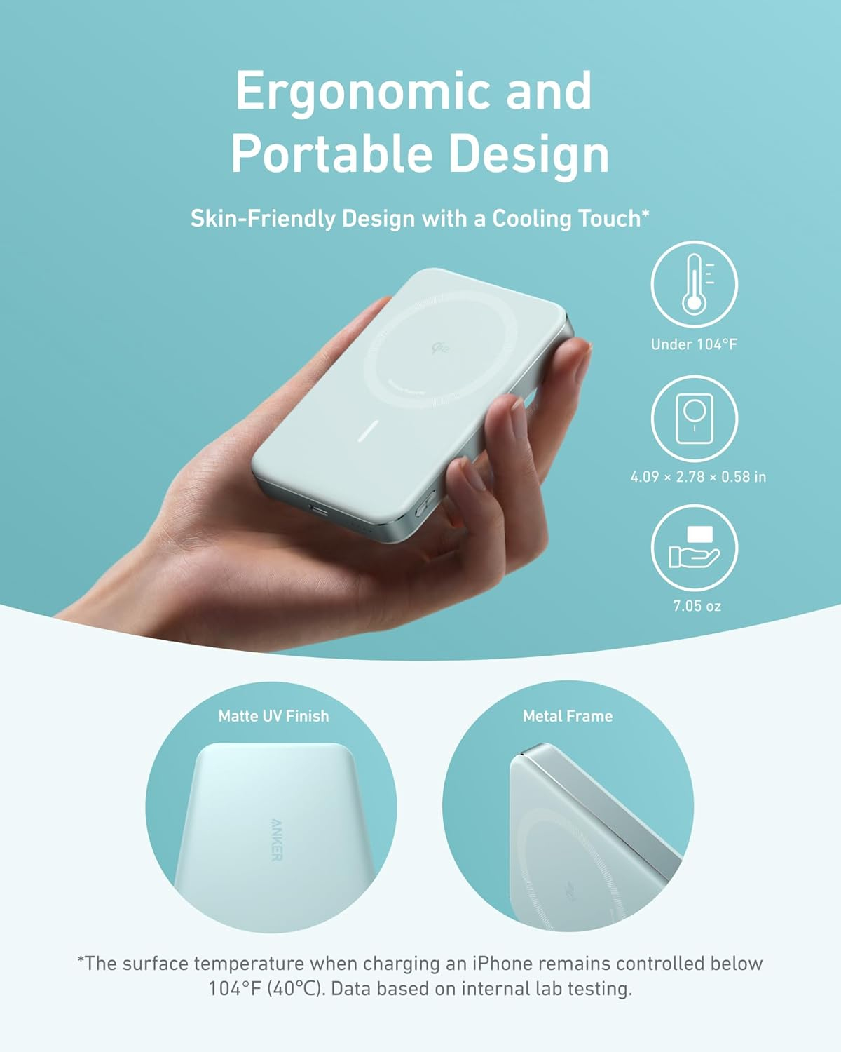 Una mano tiene un caricabatterie portatile azzurro con design ad anello magnetico.