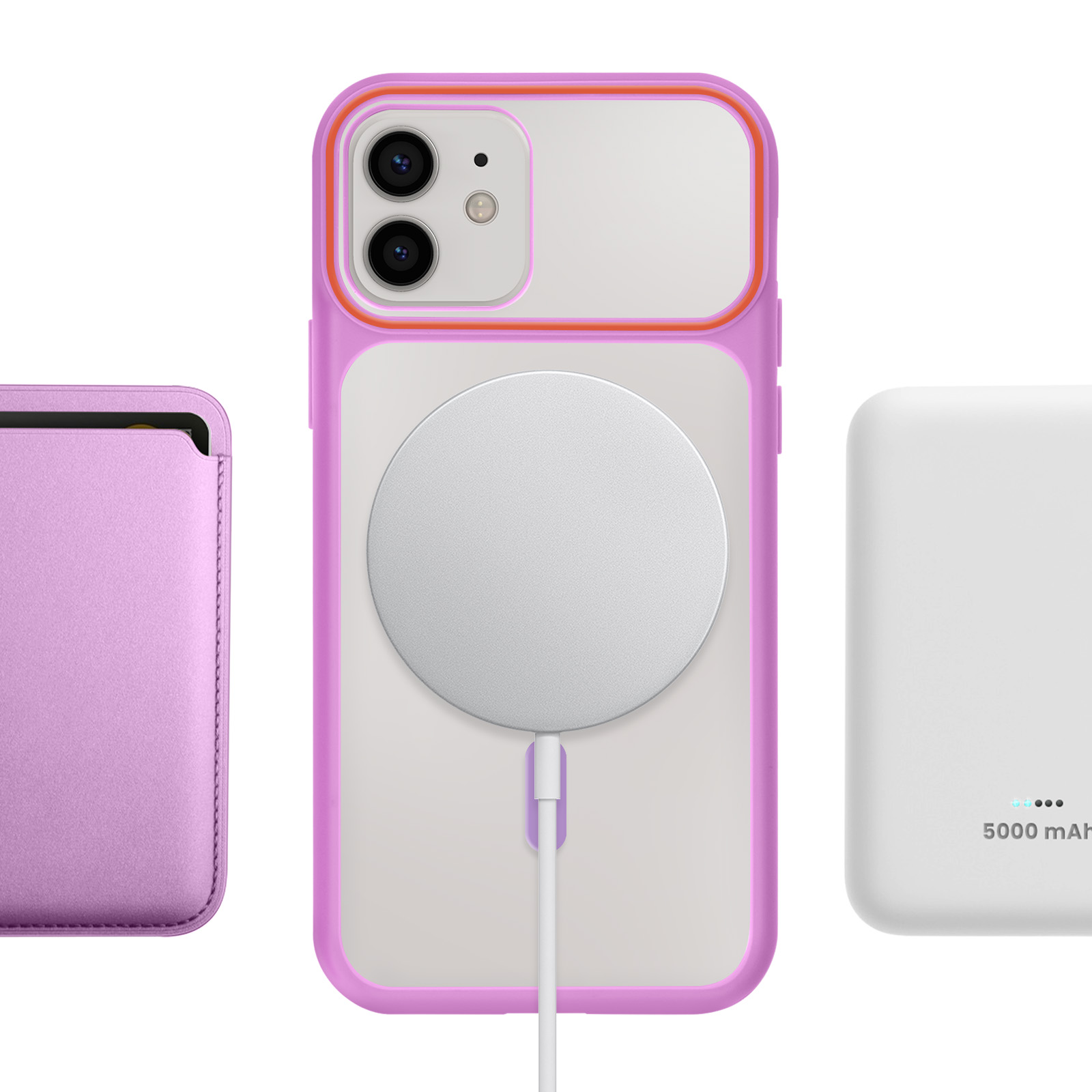 Lila Hülle, MagSafe-Ladegerät und weißes Powerbank auf weißem Hintergrund.