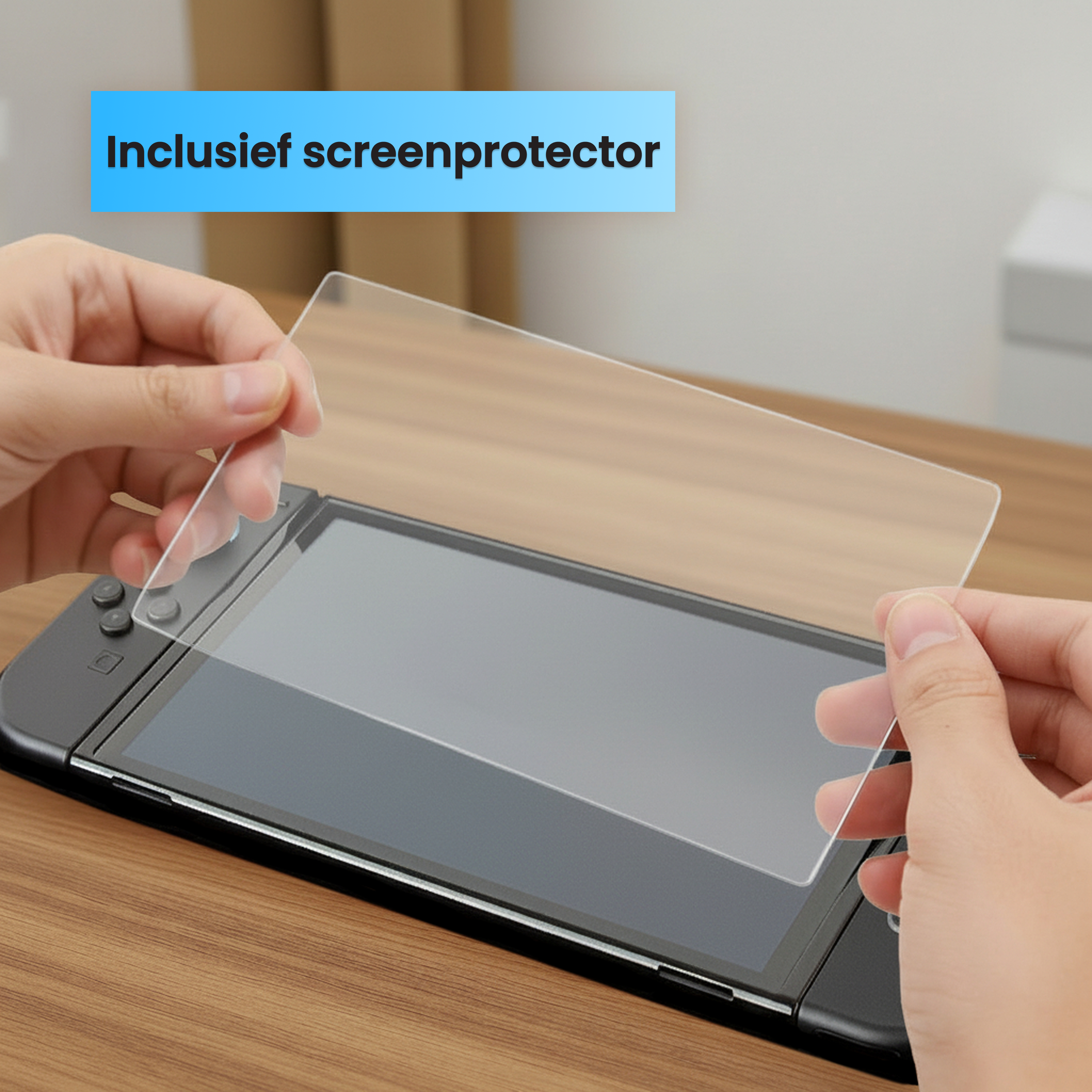 Personne appliquant un protecteur d'écran sur un appareil portable noir.