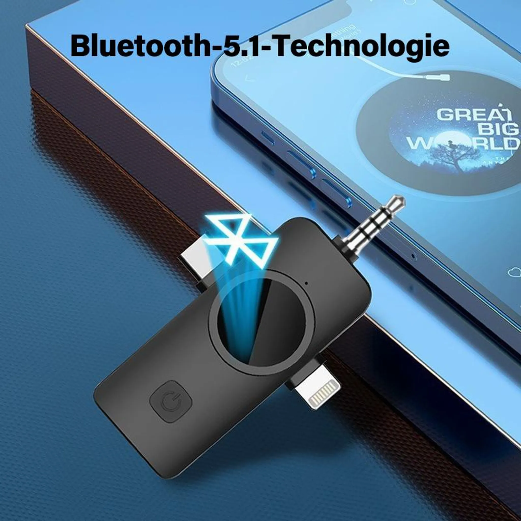 Schwarzer Bluetooth-Adapter mit Lightning-Stecker auf einem Smartphone.