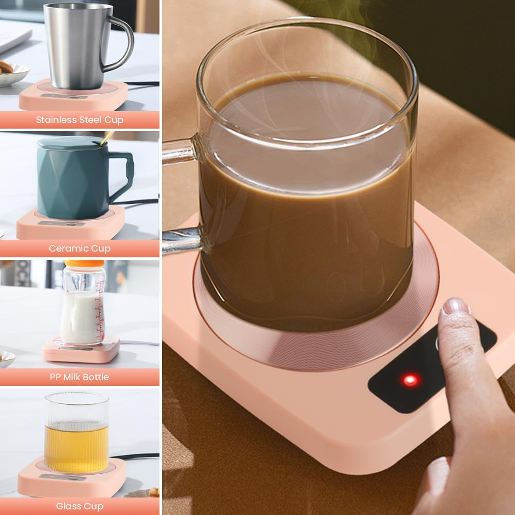 Eine rosa Tasse mit Kaffee wird auf einem Heizkissen erwärmt. Ein Finger berührt den Ein-/Ausschalter.