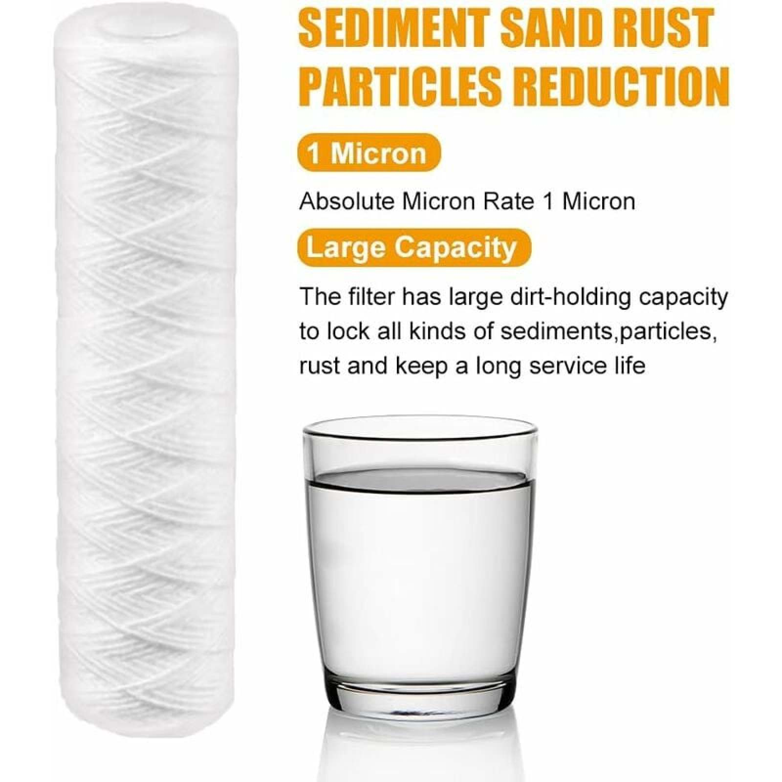Ein weißer Wasserfilter neben einem Glas Wasser. Text über Sedimentreduktion.