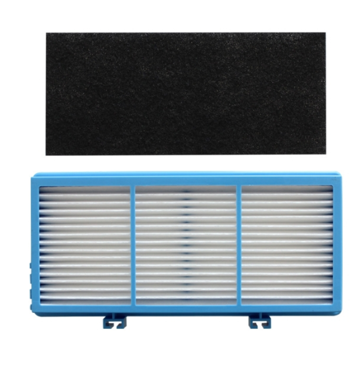 Ein schwarzer Aktivkohlefilter liegt über einem blauen HEPA-Filter mit Lamellen.