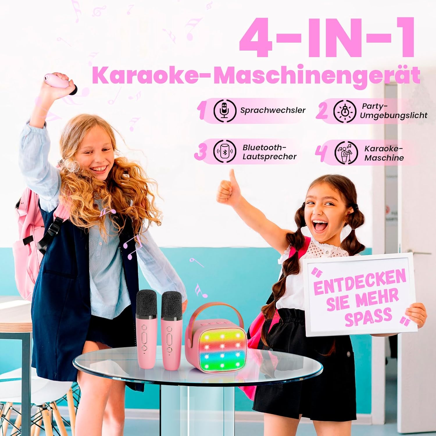Zwei Mädchen mit Mikrofonen und Karaoke-Maschine. Text: 4-IN-1 Karaoke-Maschinengerät.