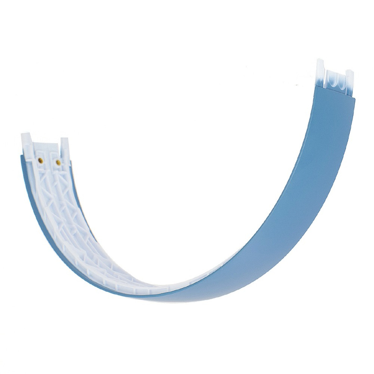 Un pezzo curvo di plastica blu con un motivo a griglia bianca all'interno.