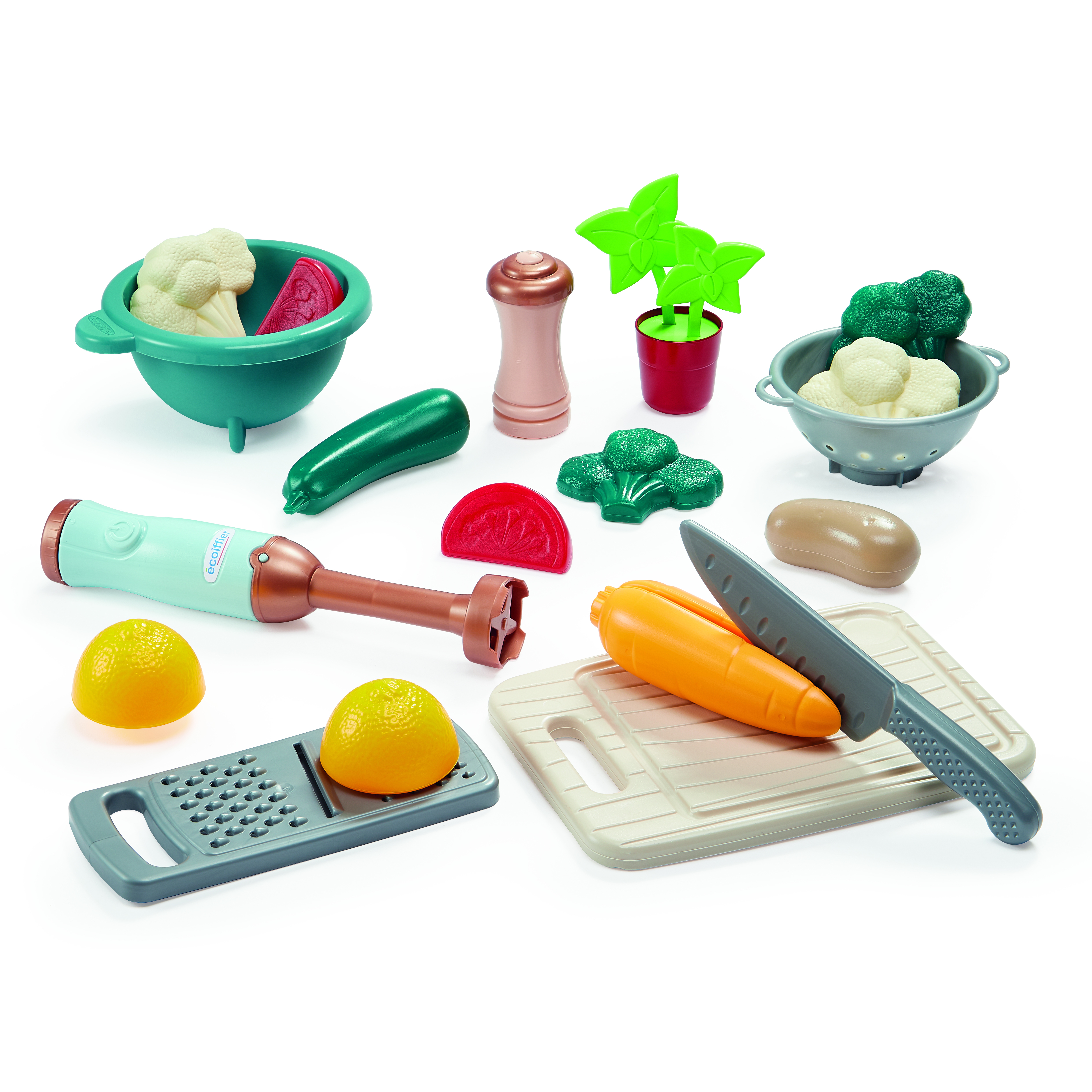 Oggetti da cucina giocattolo: carota, coltello, tagliere, limone, grattugia, frullatore, macina spezie, cavolfiore, broccoli, zucchine.