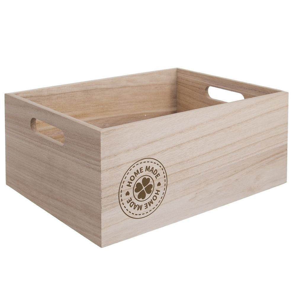 Crate di legno con manici e timbro "HOME MADE" con quadrifoglio.