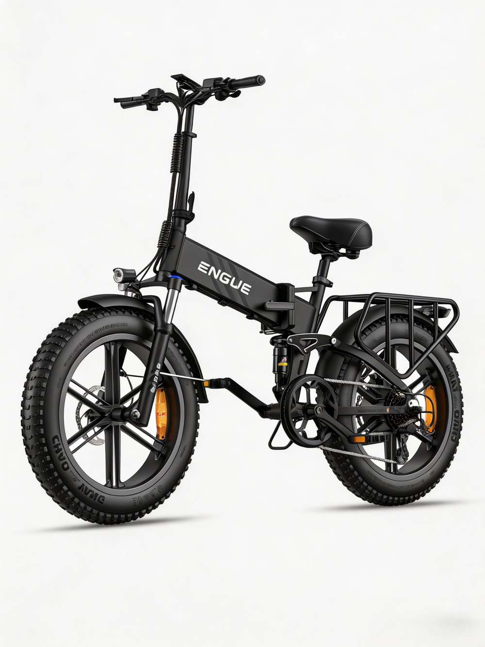 Una bici elettrica pieghevole nera con pneumatici larghi e portapacchi.