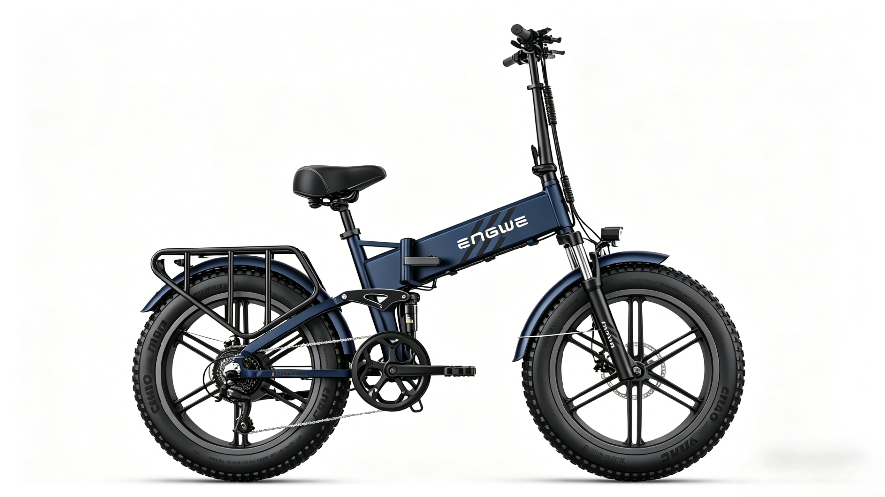 Bicicletta elettrica pieghevole blu scuro con pneumatici larghi e portapacchi.