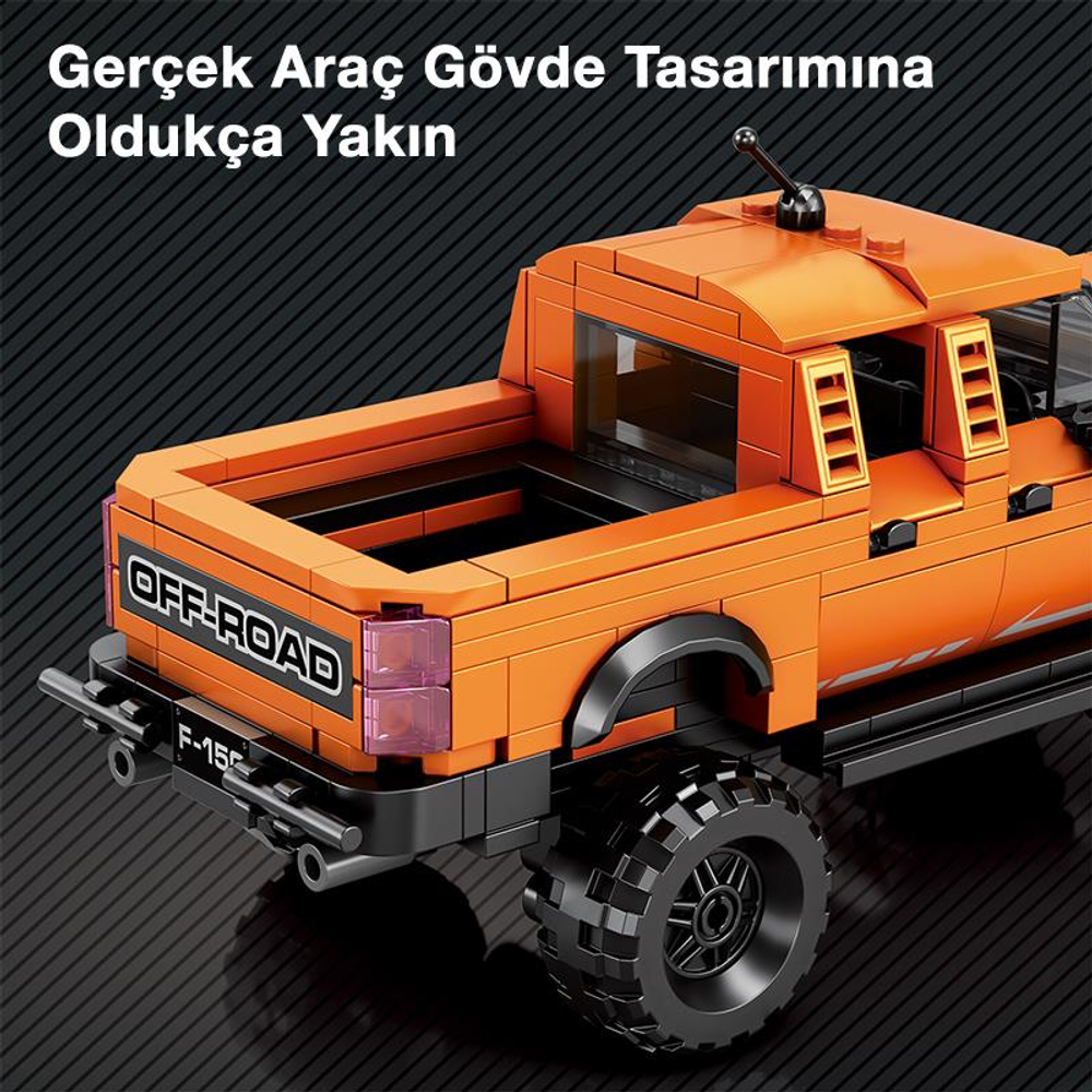 Turuncu Lego kamyonet, üzerinde "OFF-ROAD" ve "F-150" etiketleri var.