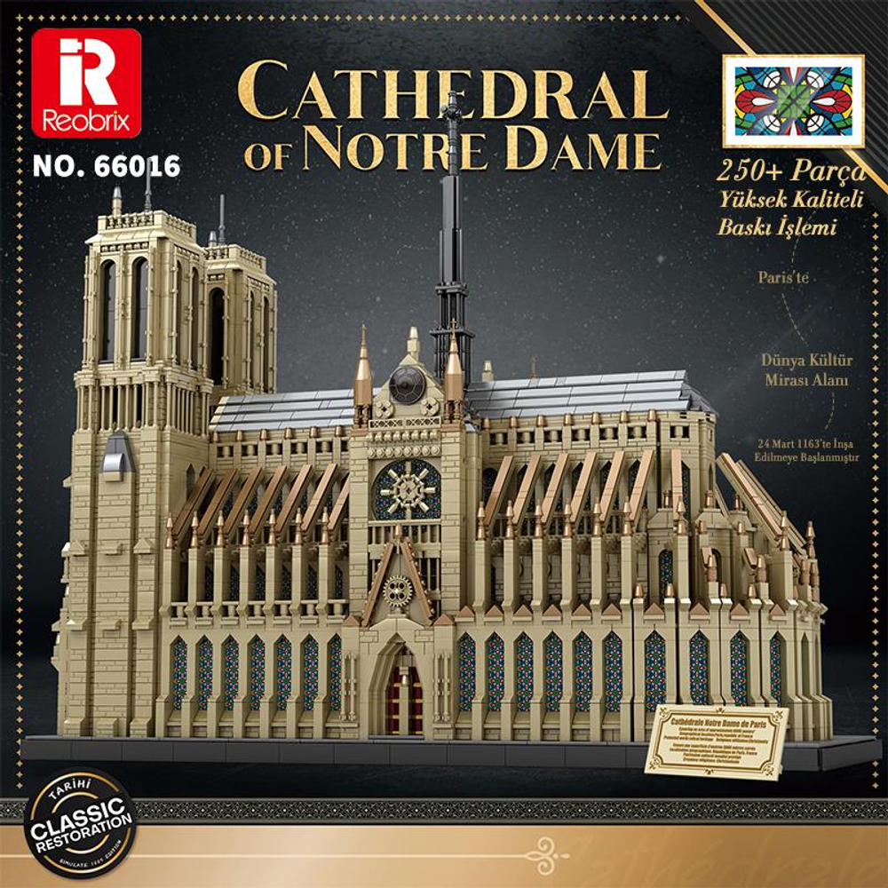 Notre Dame Katedrali'nin detaylı modeli siyah bir taban üzerinde sergileniyor.