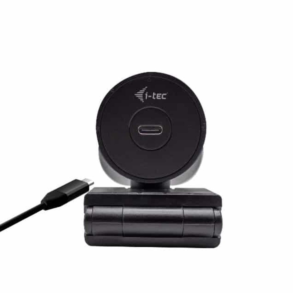 Webcam nera con cavo USB-C su sfondo bianco.