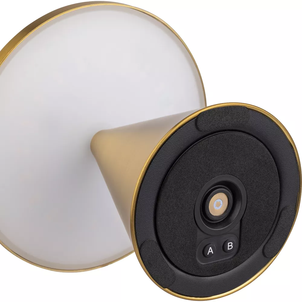 Goldene Lampe mit weißem Schirm und schwarzem Sockel mit Tasten A und B.