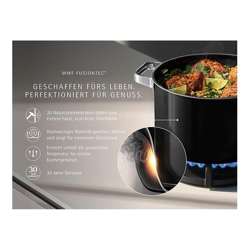 WMF FUSIONTEC Kochtopf mit Essen auf dem Herd mit Text über Material und Garantie.