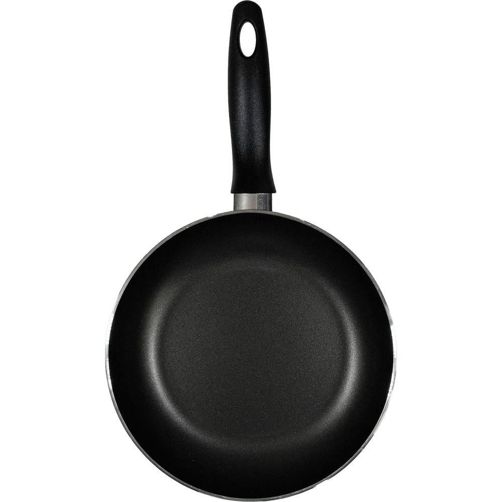 Poêle noire avec manche noir, isolée sur fond blanc.