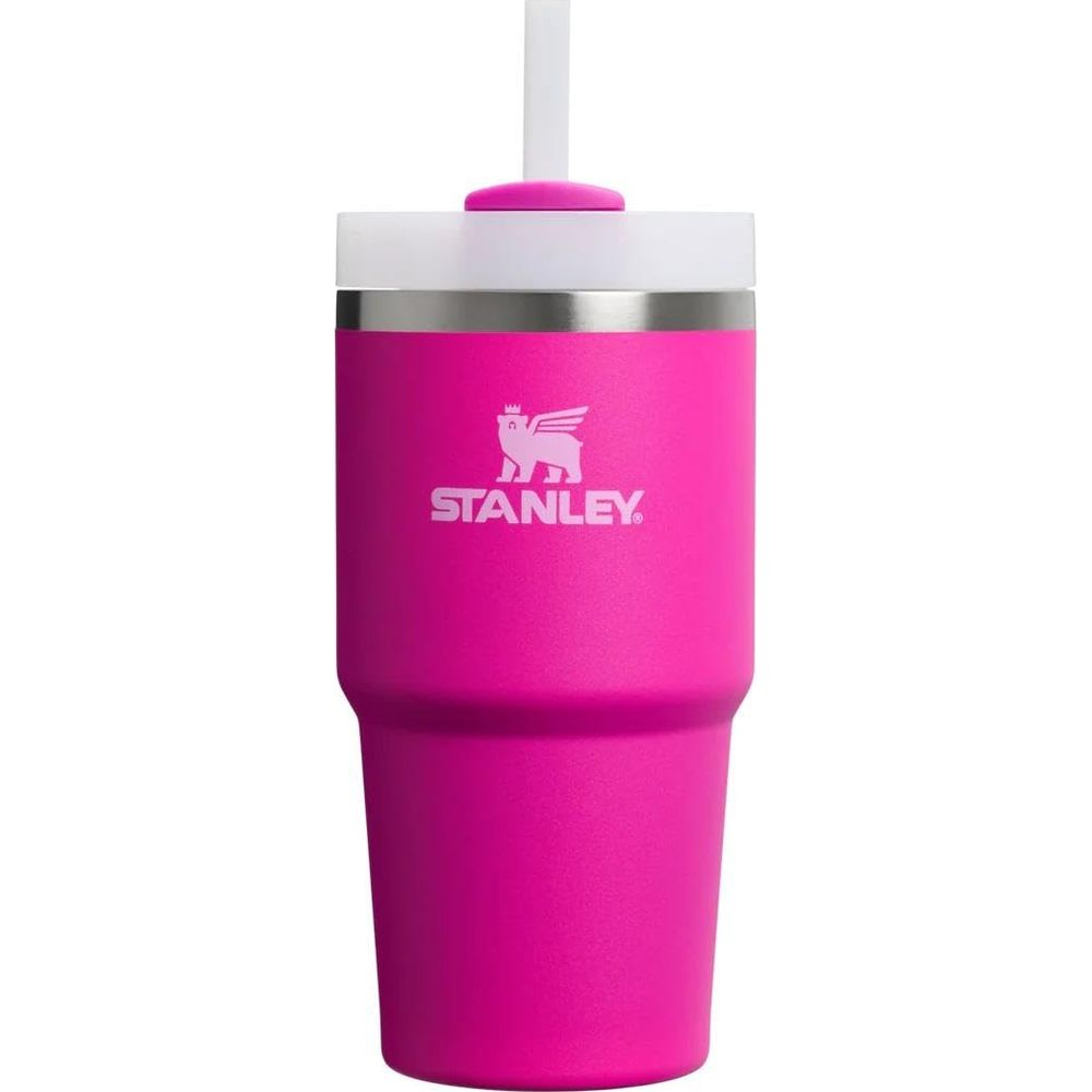 Beyaz kapaklı ve pipetli parlak pembe Stanley bardak.