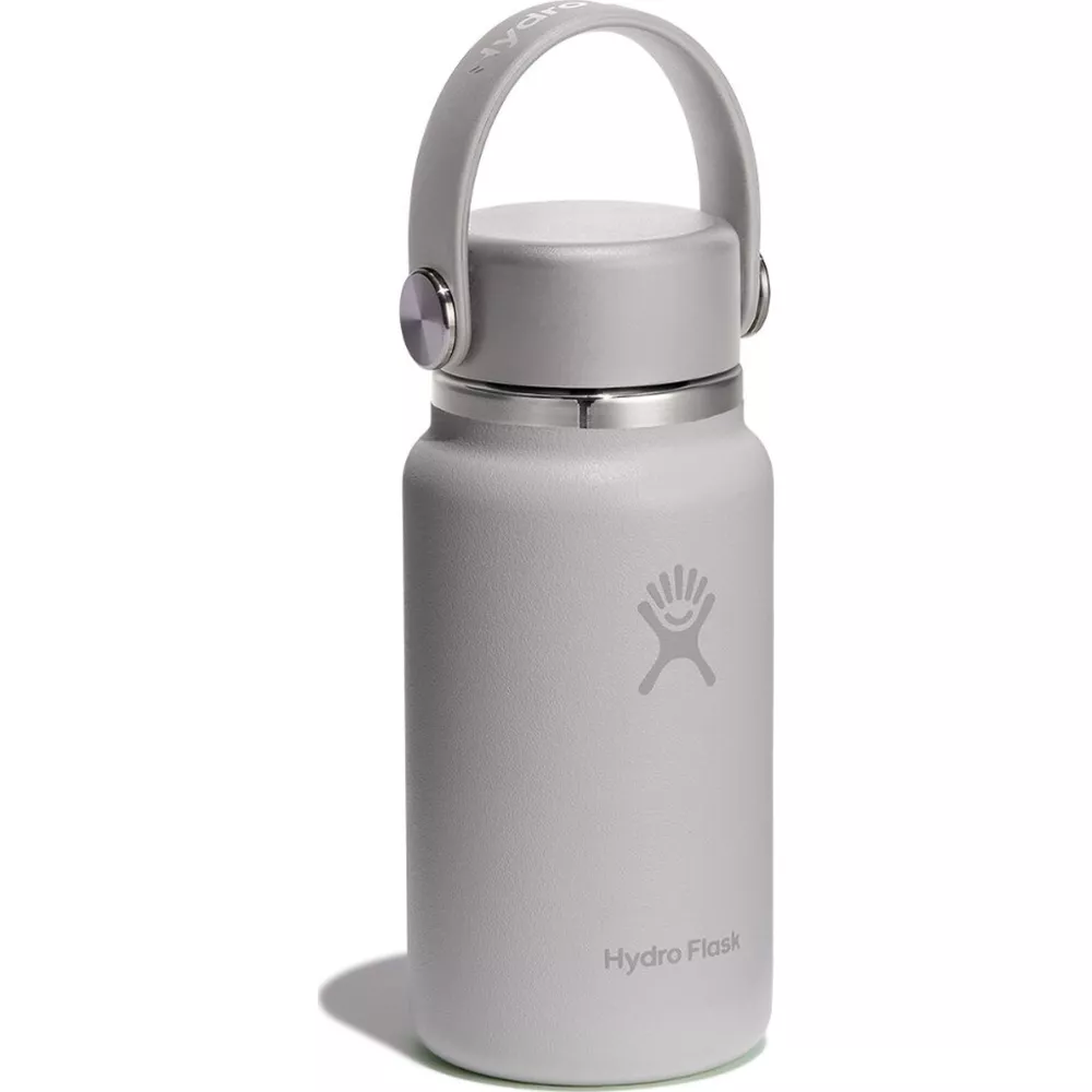 Eine graue Hydro Flask-Flasche mit Griff und Logo.