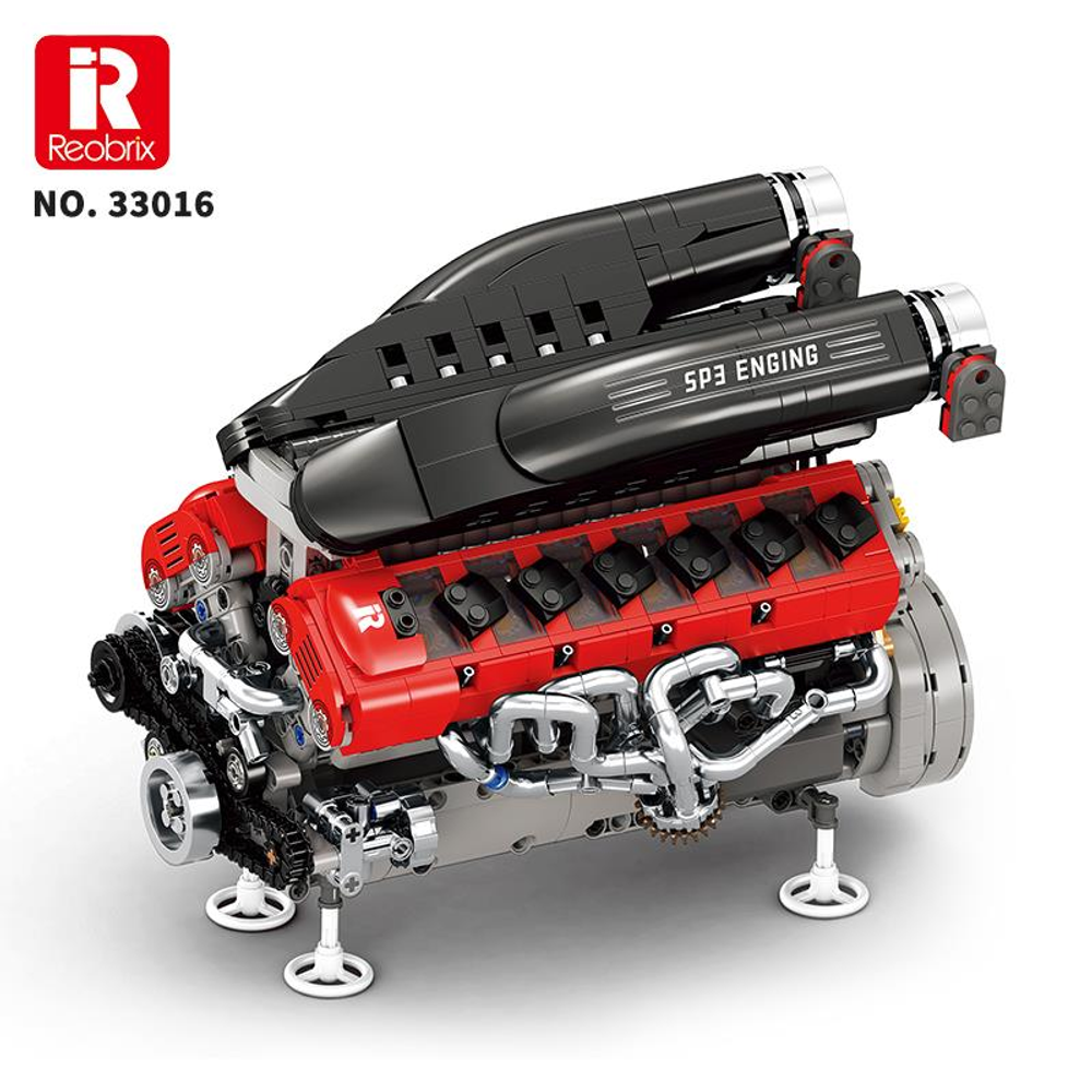 Gümüş borularla kırmızı ve siyah parçalara sahip V8 motorunun ayrıntılı modeli.
