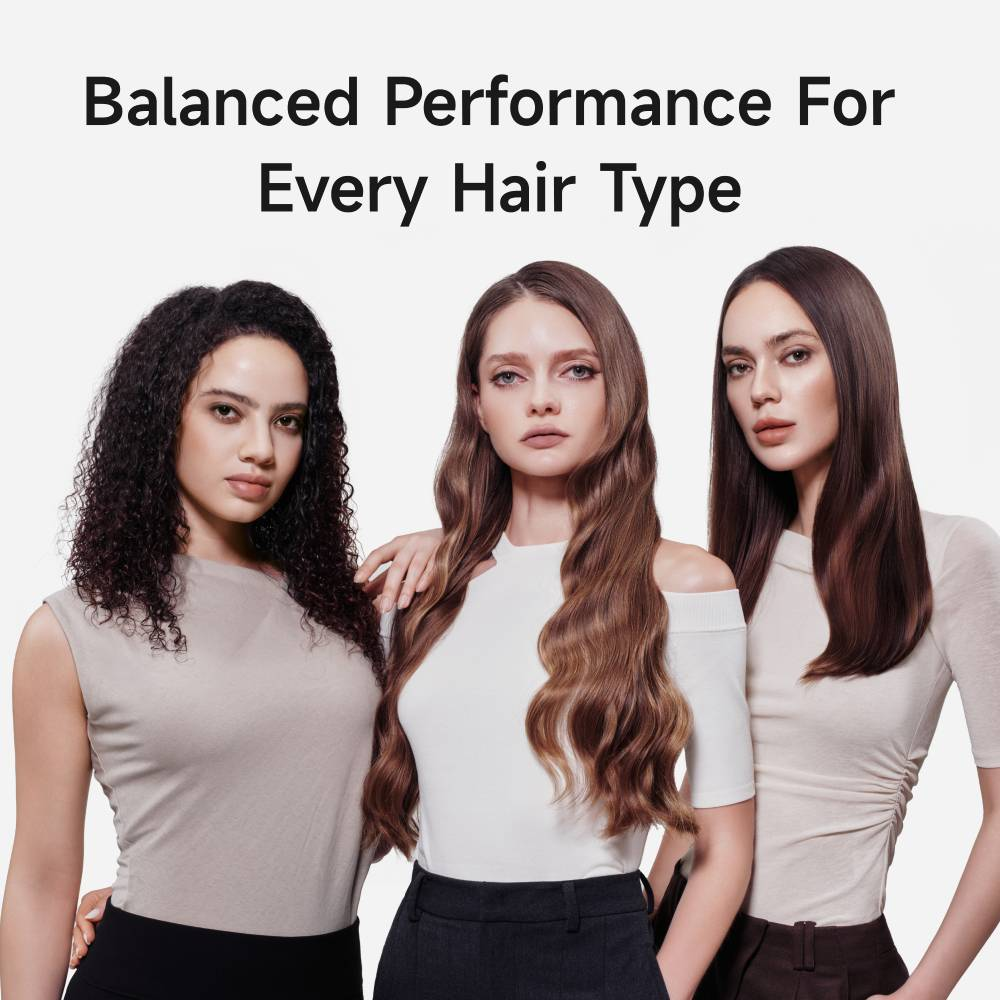 Drei Frauen mit unterschiedlichen Frisuren und Kleidung stehen nebeneinander.