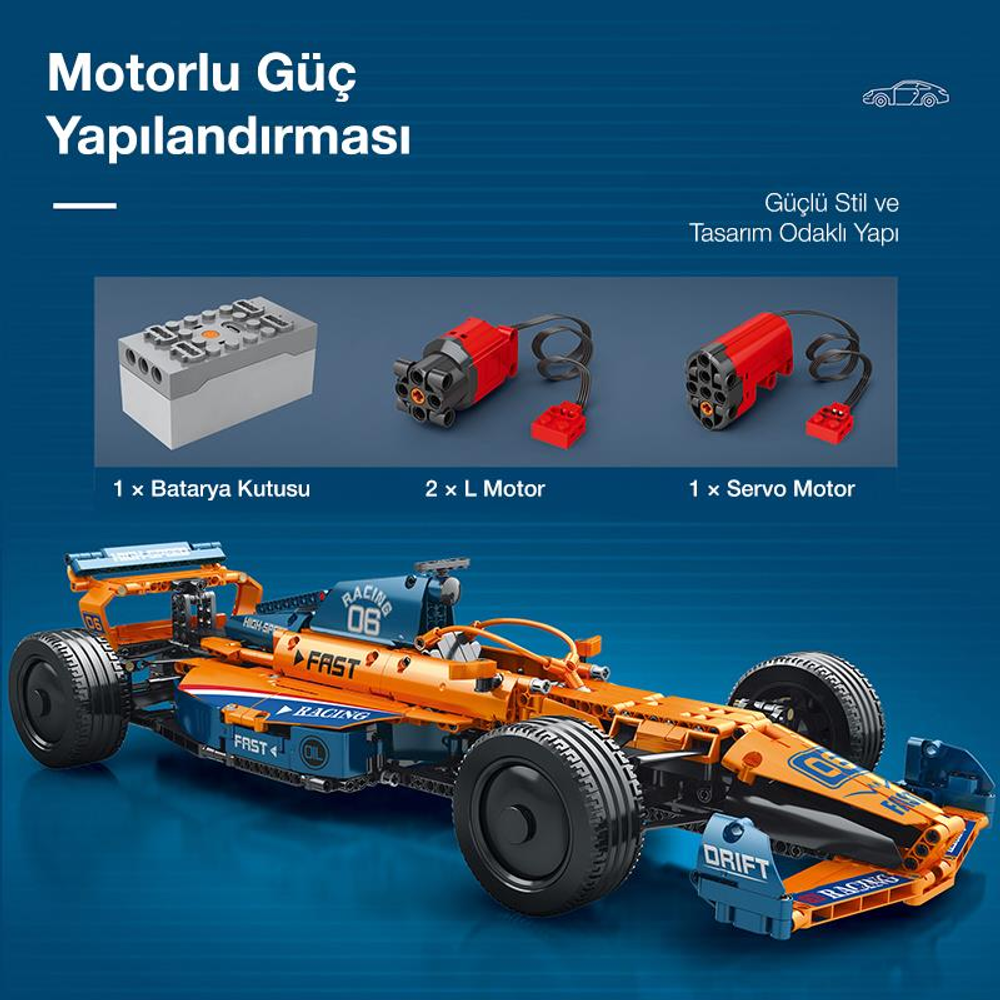 Yanında üç motor bileşeni bulunan turuncu Lego yarış arabası.