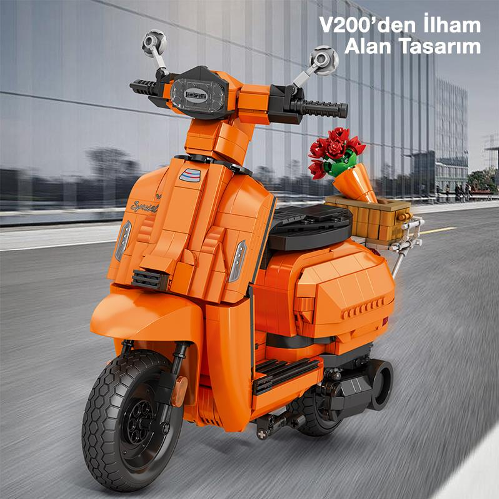 Modern bir binanın önünde sepette çiçekleri olan turuncu Lego scooter.