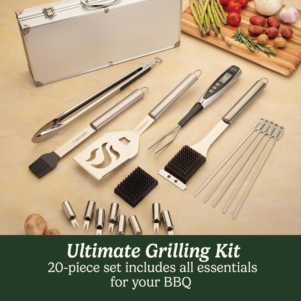 Un kit da grigliata Cuisinart con pinze, spatola, pennello, forchette, spiedini e termometro.