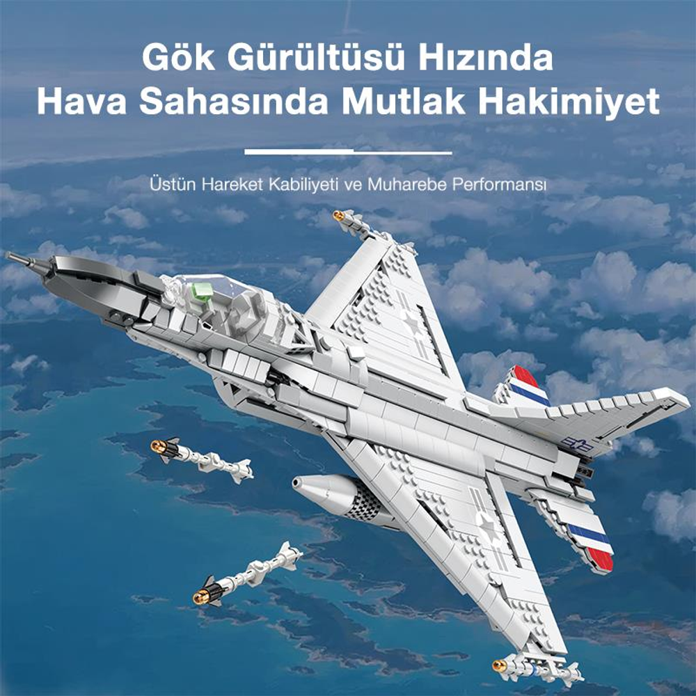 Beyaz Lego savaş uçağı, bulutlu mavi gökyüzüne karşı füzelerle uçuyor.