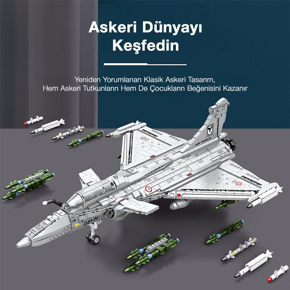 Koyu bir yüzeyde önünde ve çevresinde füzeler bulunan beyaz ve gri askeri jet.