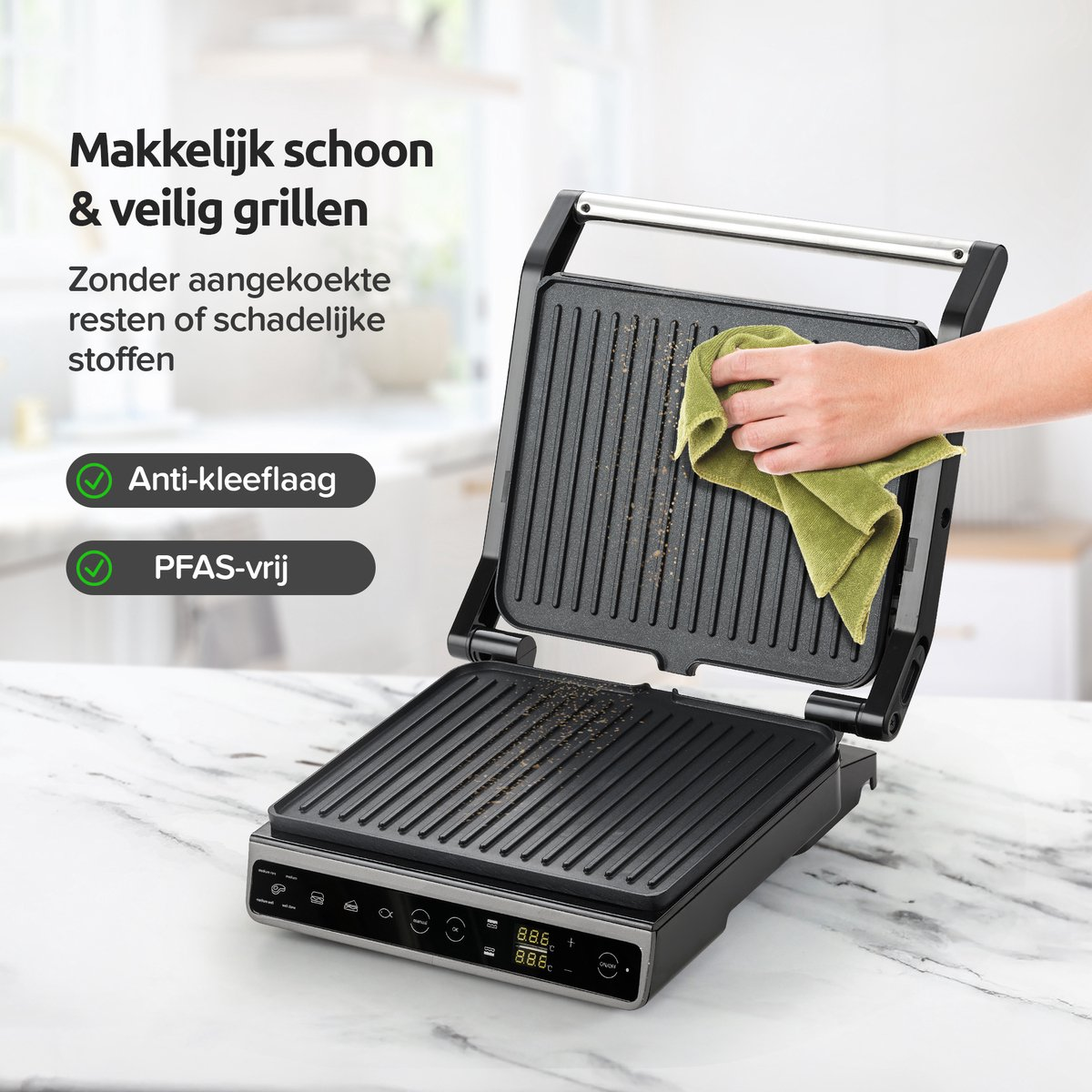 Een hand reinigt een open grill met een groen doek. Tekst over makkelijk schoonmaken.