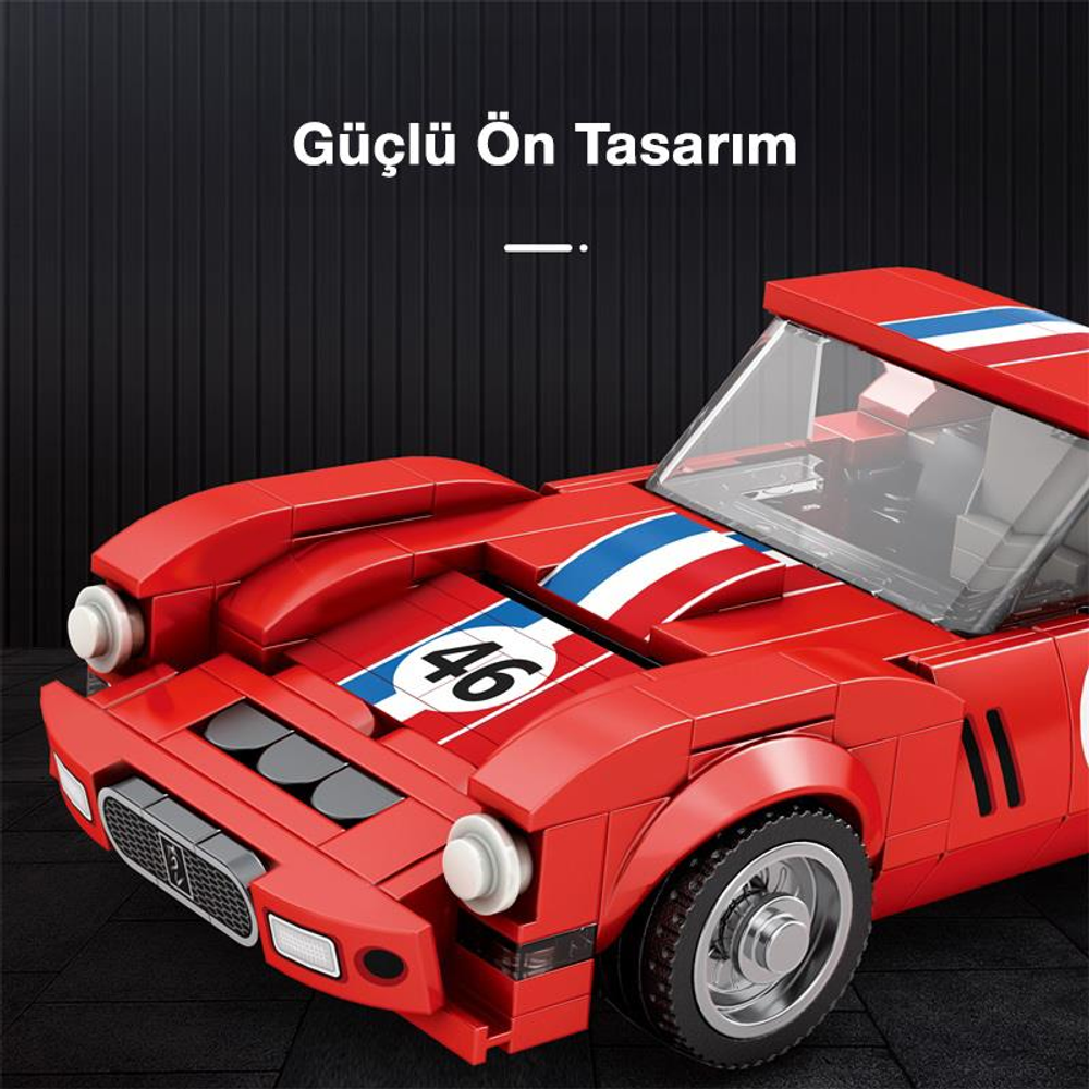Kaputunda 46 numaralı, mavi şeritli kırmızı bir Lego yarış arabası.