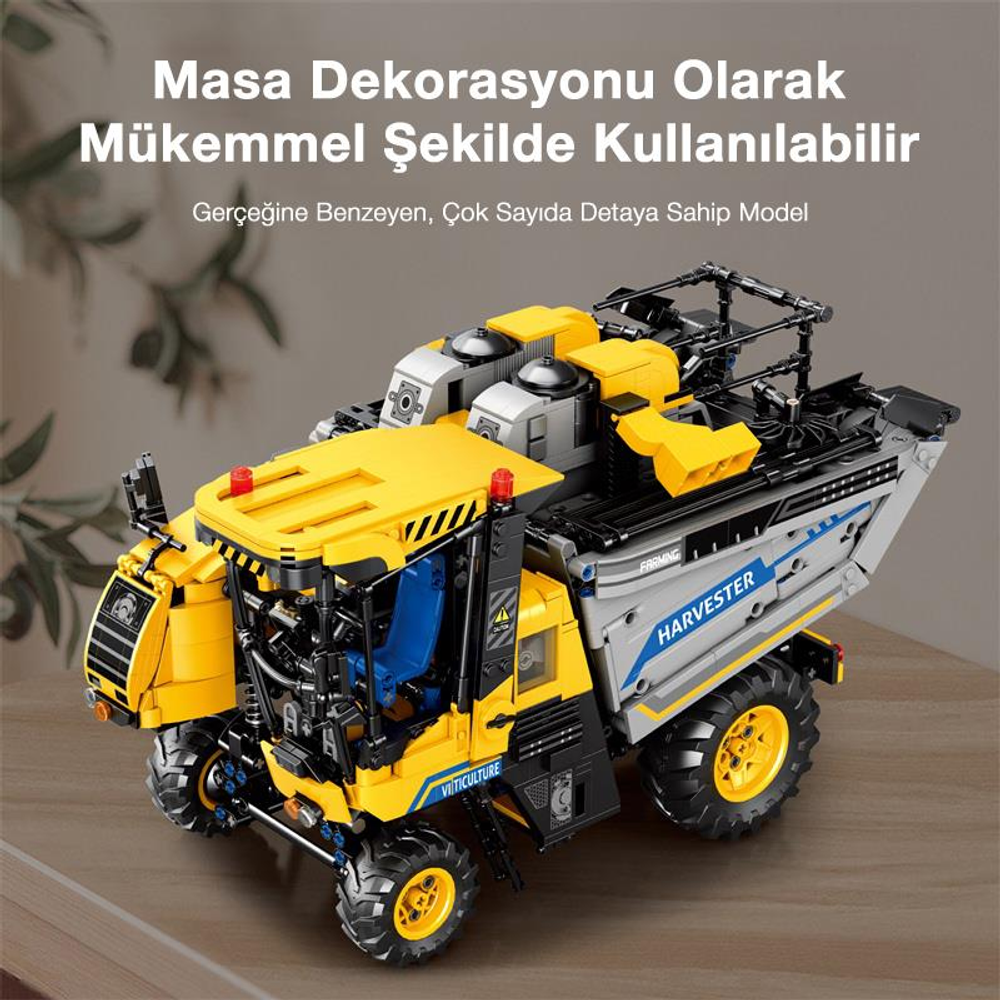 Mavi kabinli, çok detaylı sarı biçerdöver modeli.