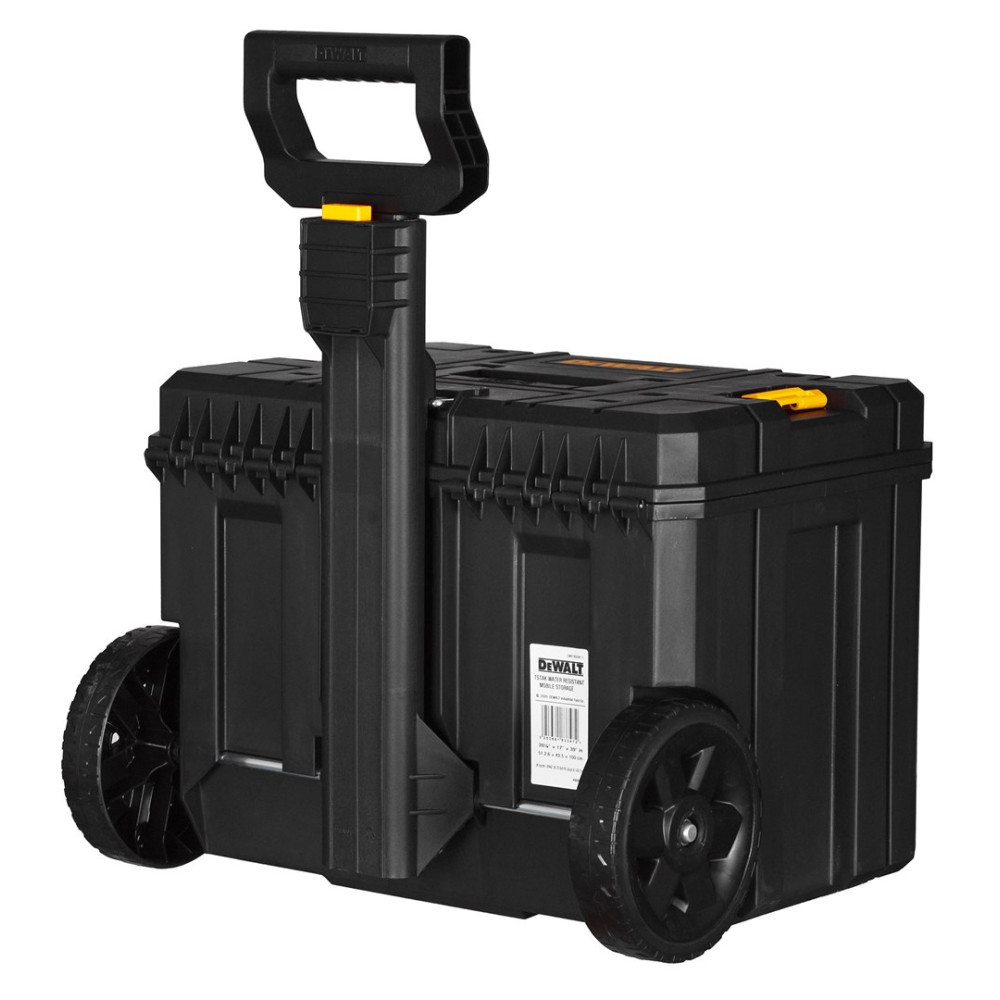 Caja de herramientas negra con ruedas, mango retráctil y detalles amarillos.