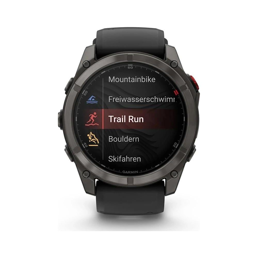 Un reloj inteligente muestra actividades: Ciclismo de montaña, Natación aguas abiertas, Trail Run, Escalada, Esquí.