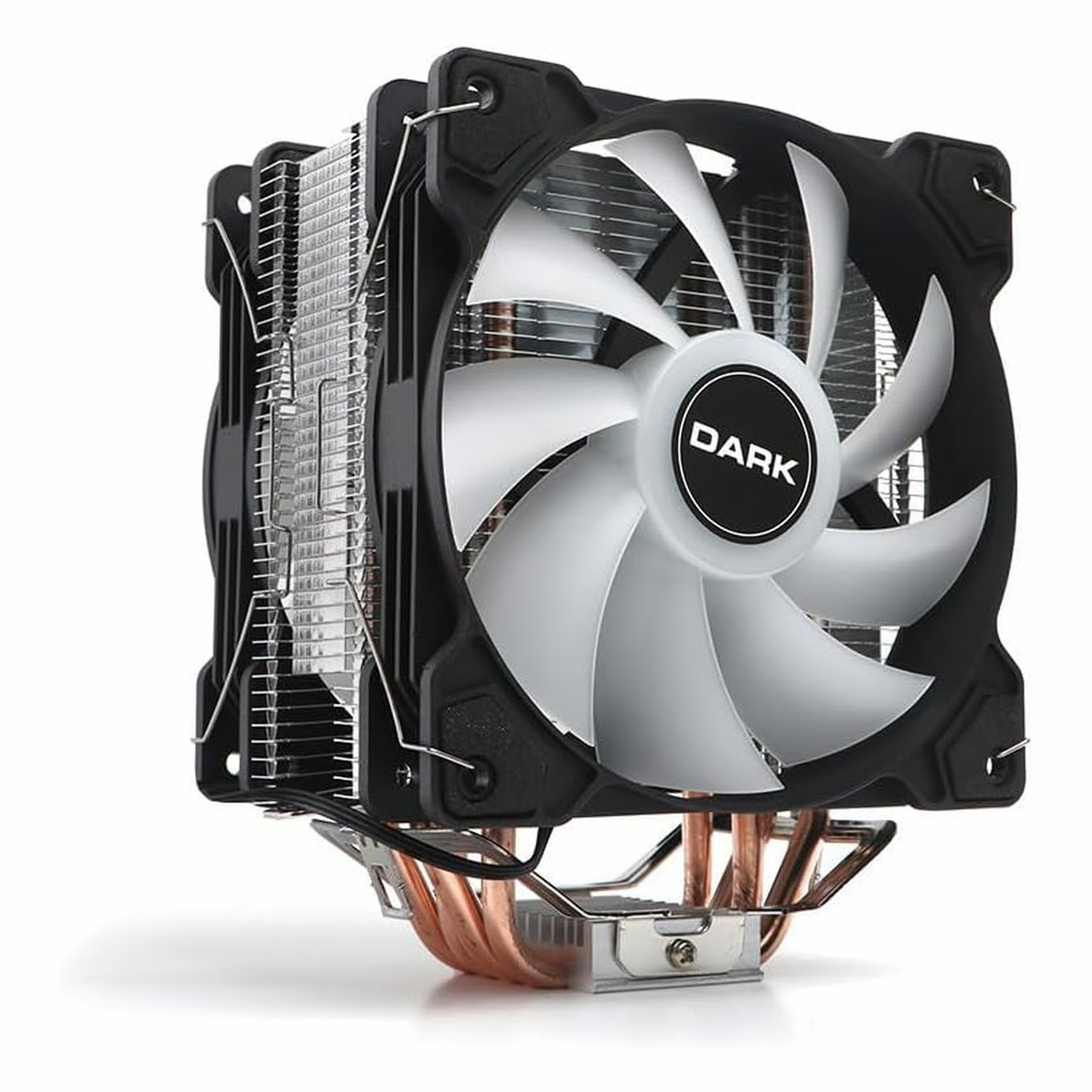 Beyaz fanlı ve bakır ısı borulu siyah CPU soğutucu, beyaz arka plan üzerinde.