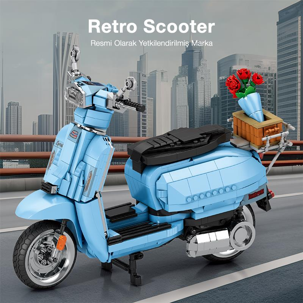 Arkada sepet içinde kırmızı gülleri olan, bloklardan yapılmış açık mavi oyuncak scooter.