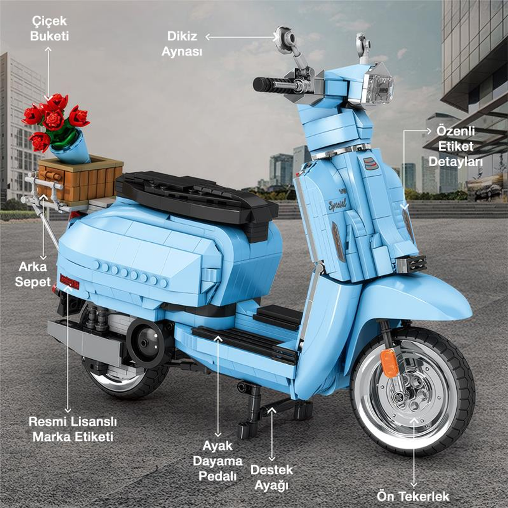 Arkada kırmızı çiçekler bulunan sepetli, açık mavi Lego scooter modeli.