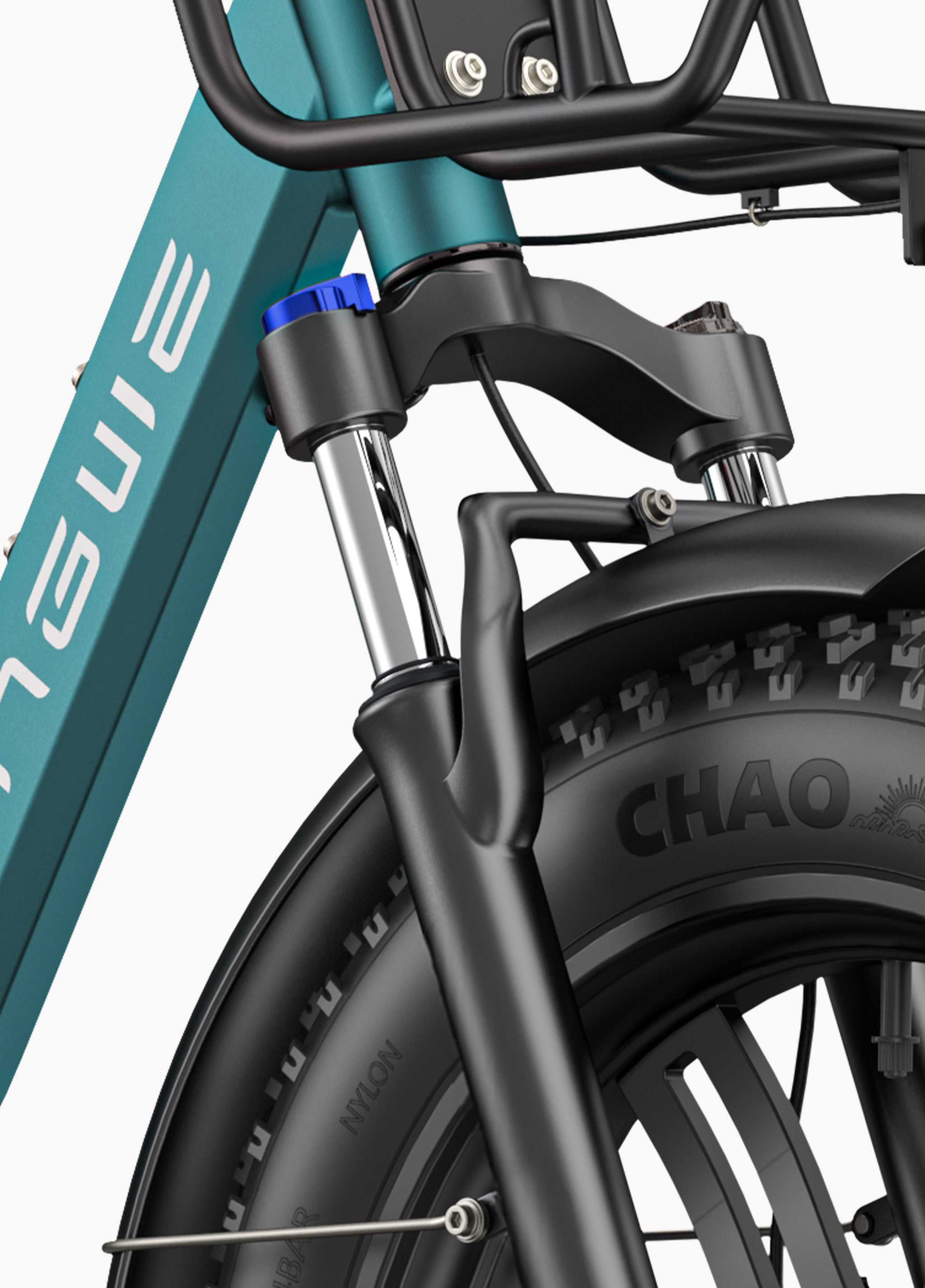 Primer plano de un cuadro de bicicleta azul turquesa con horquilla de suspensión y neumático grueso.
