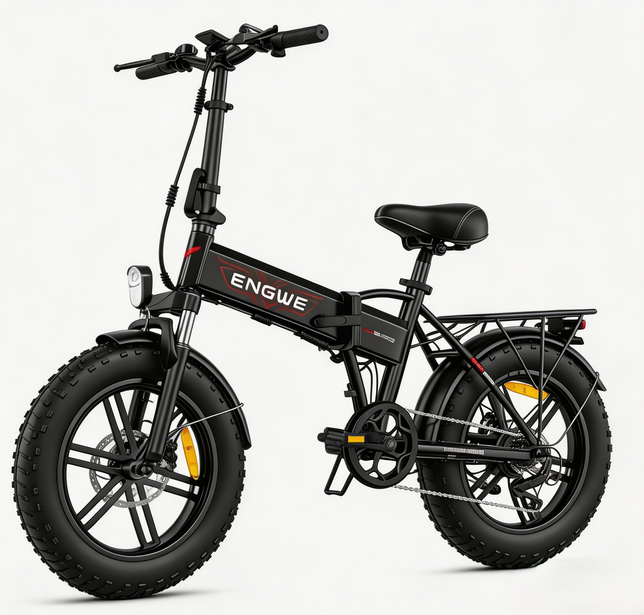 Una bicicletta elettrica nera con pneumatici larghi, portapacchi e fanale anteriore.