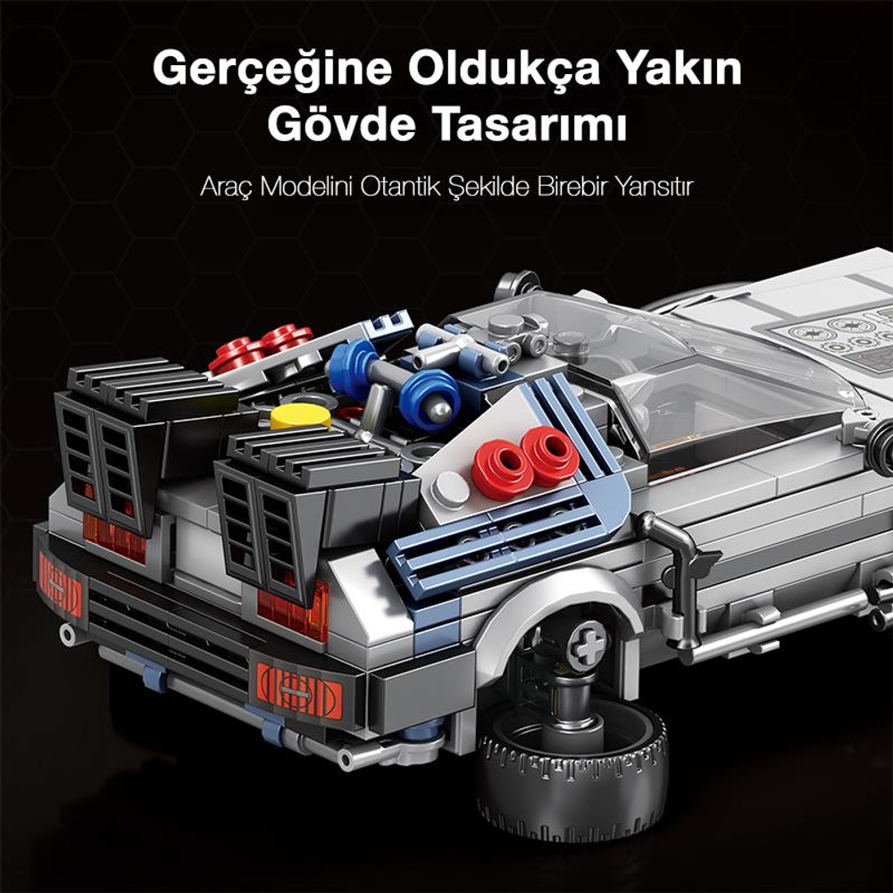 Kırmızı ve mavi bileşenlere sahip detaylı tuğla model araba.