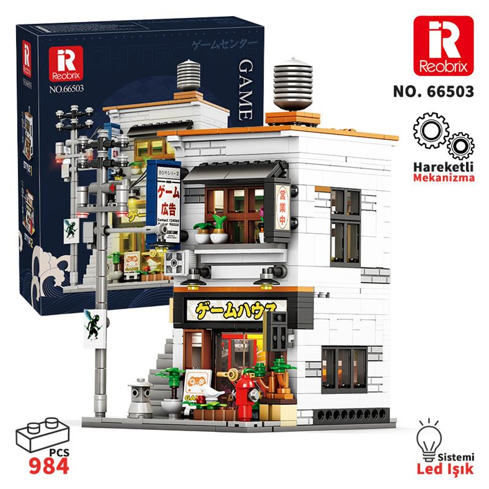 Arcade temalı çok katlı bir binanın Lego modeli ve sokak lambası.