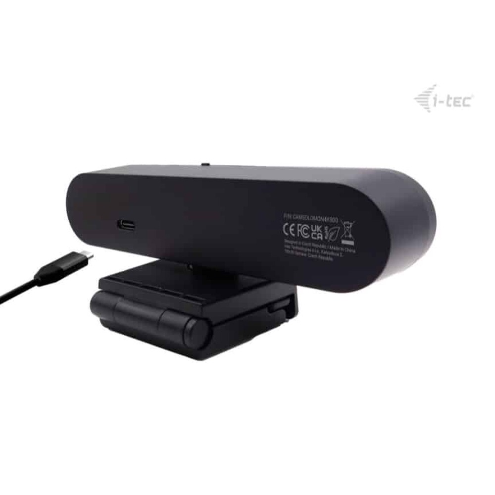 Webcam nera con microfono integrato e cavo USB, su supporto regolabile.
