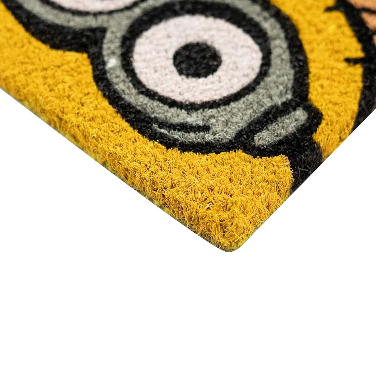 Uno zerbino giallo con un occhio grande e contorno nero.