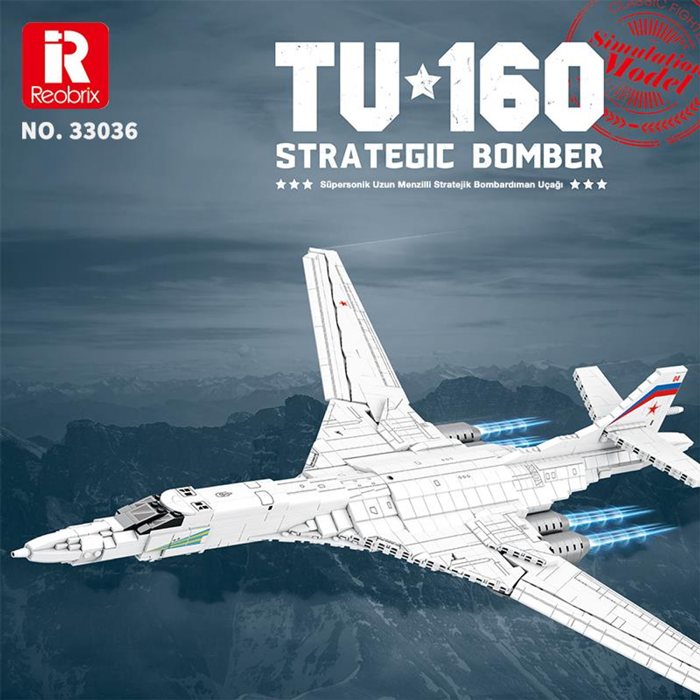 Beyaz bir TU-160 stratejik bombardıman uçağı modeli dağlar üzerinde uçuyor.
