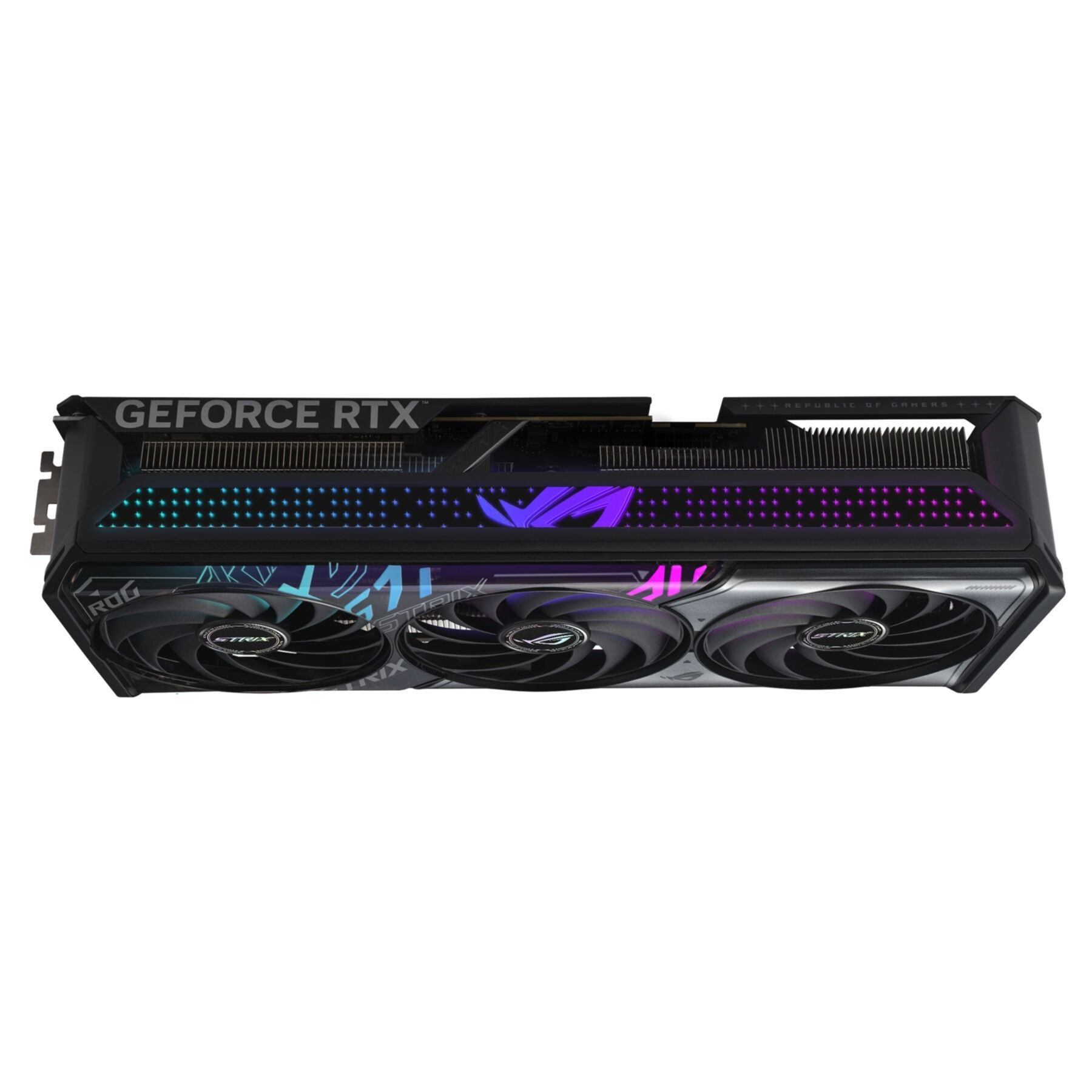 Scheda grafica con tre ventole, marchio "GEFORCE RTX" e illuminazione RGB.