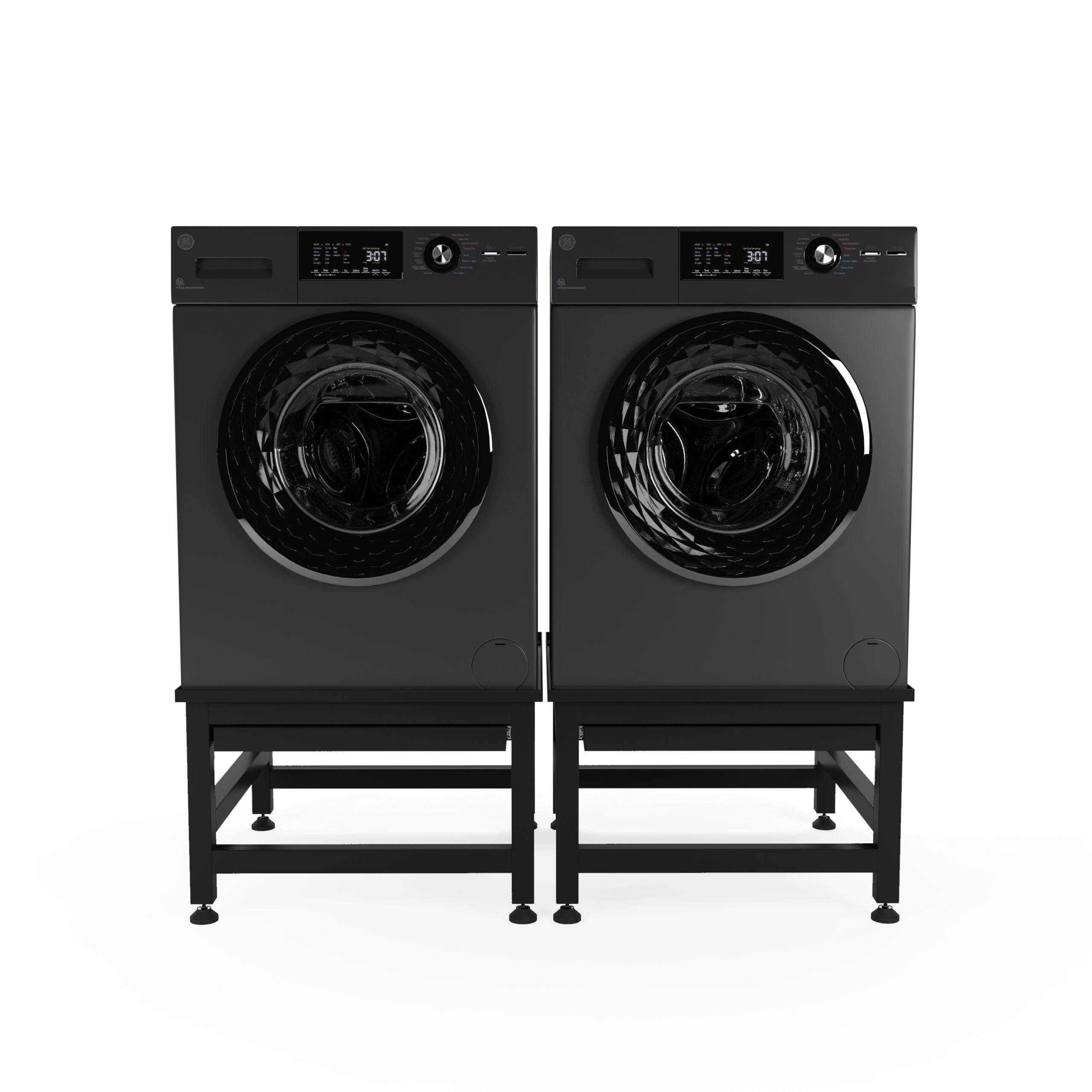 Twee zwarte wasmachines naast elkaar op zwarte sokkels, witte achtergrond.