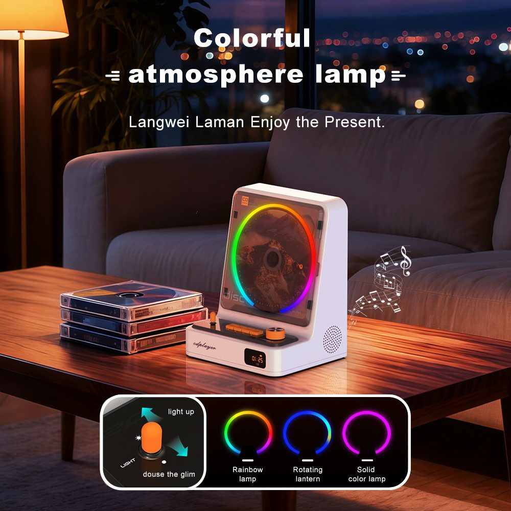 Weißer CD-Player mit Regenbogenlicht, CD-Stapel auf Tisch, gemütliche Raumkulisse.