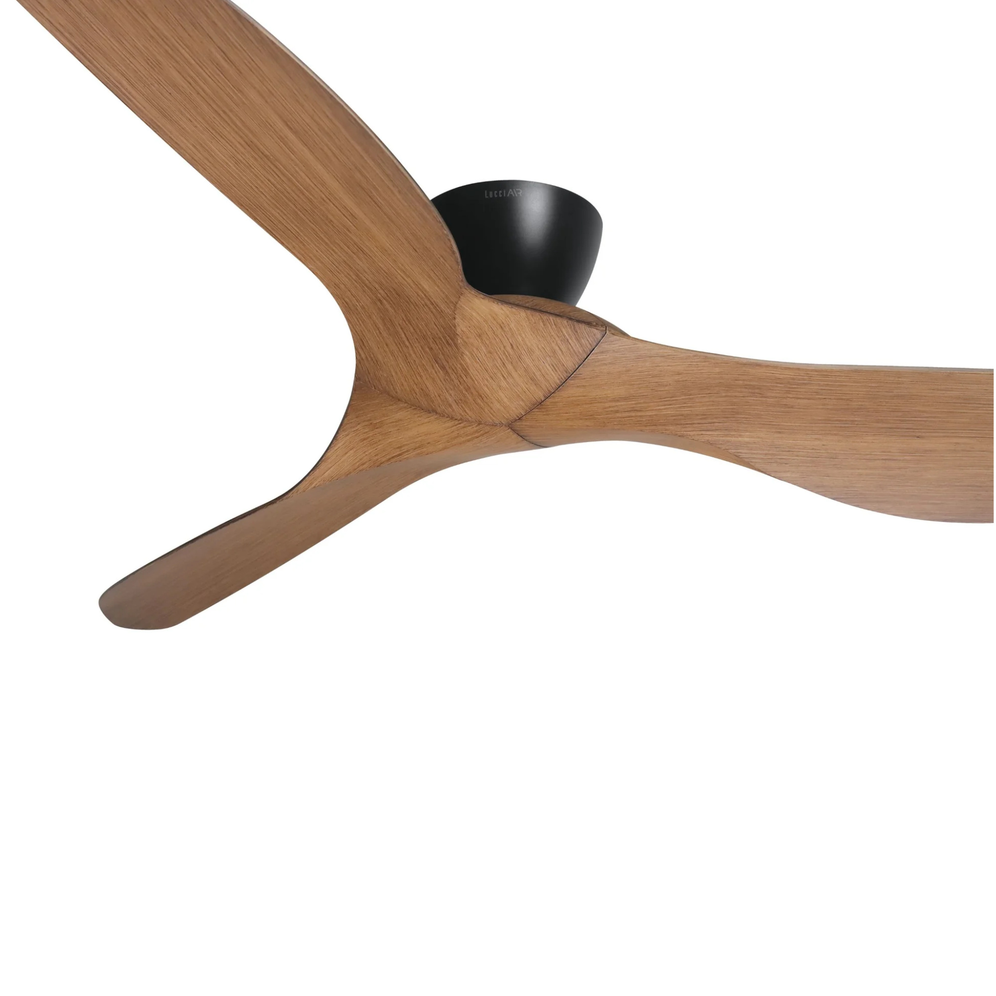 Ein moderner Deckenventilator mit drei Holzblättern und schwarzem Mittelteil.