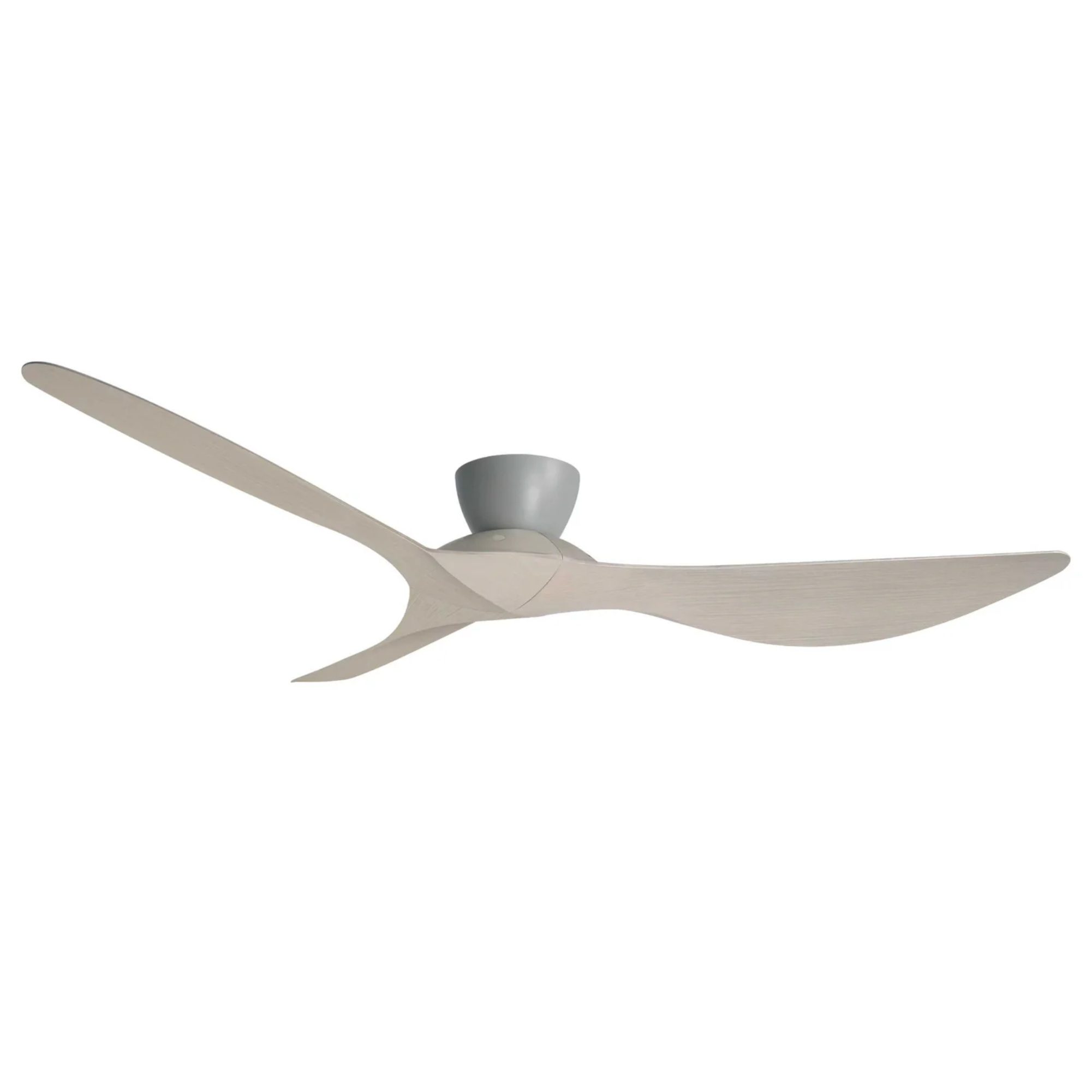 Ein moderner Deckenventilator mit drei geschwungenen, hellen Rotorblättern und einem grauen Gehäuse.